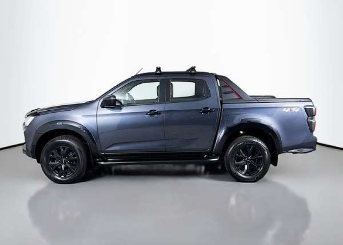 Used 1
                    ISUZU
                     for Sale Image