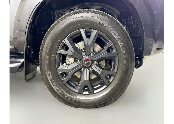 Used 1
                    ISUZU
                     for Sale Image