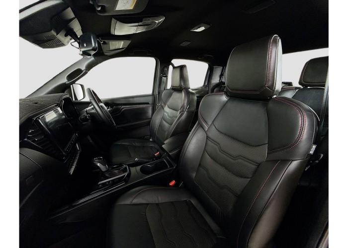 Used 1
                    ISUZU
                     for Sale Image