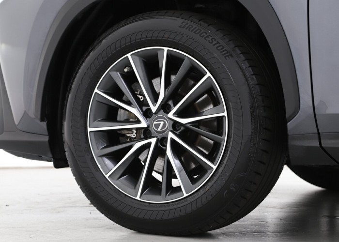 Used 1
                    Lexus
                     for Sale Image