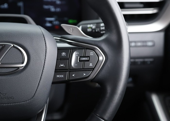 Used 1
                    Lexus
                     for Sale Image