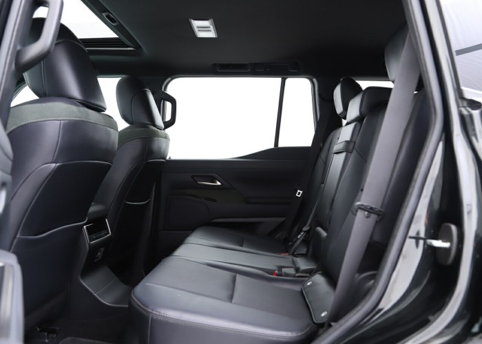 Used 1
                    Lexus
                     for Sale Image