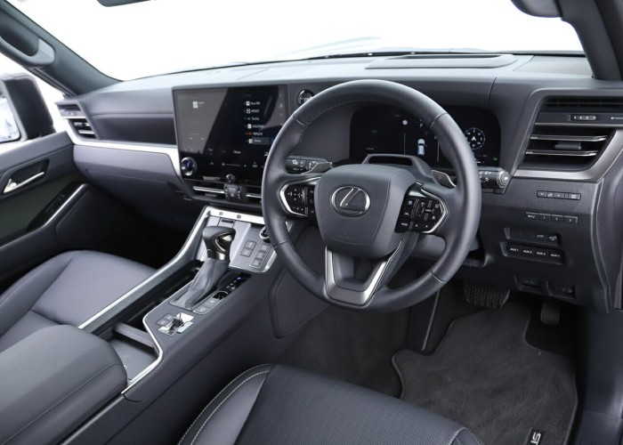 Used 1
                    Lexus
                     for Sale Image