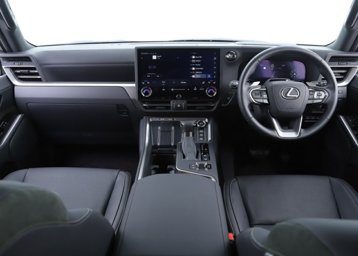 Used 1
                    Lexus
                     for Sale Image