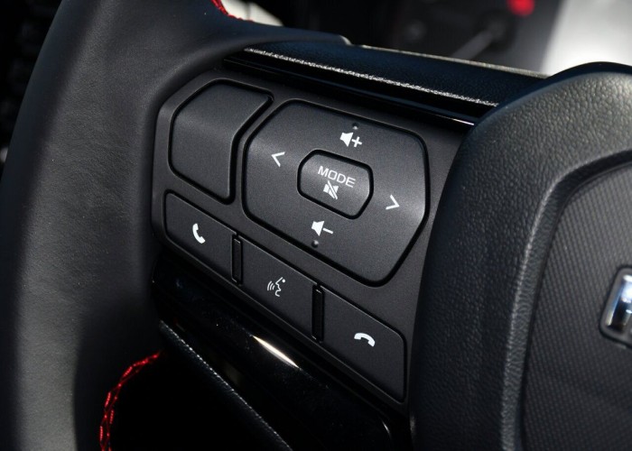 Used 1
                    ISUZU
                     for Sale Image