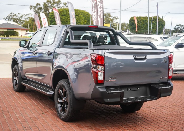 Used 1
                    ISUZU
                     for Sale Image