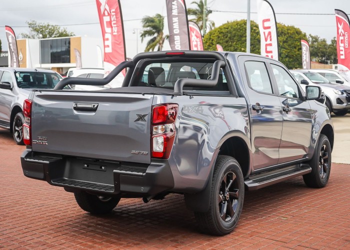 Used 1
                    ISUZU
                     for Sale Image