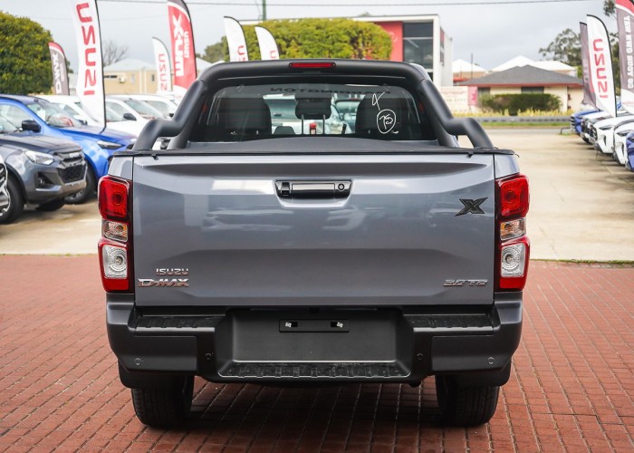 Used 1
                    ISUZU
                     for Sale Image