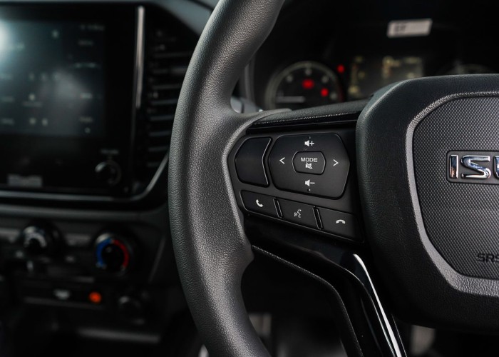 Used 1
                    ISUZU
                     for Sale Image