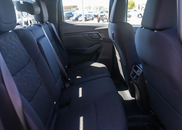 Used 1
                    ISUZU
                     for Sale Image