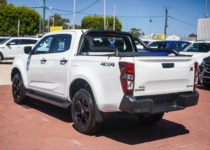 Used 1
                    ISUZU
                     for Sale Image