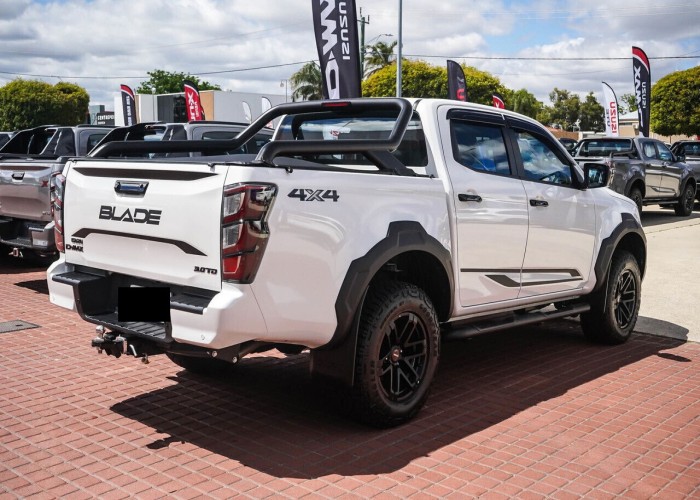 Used 1
                    ISUZU
                     for Sale Image