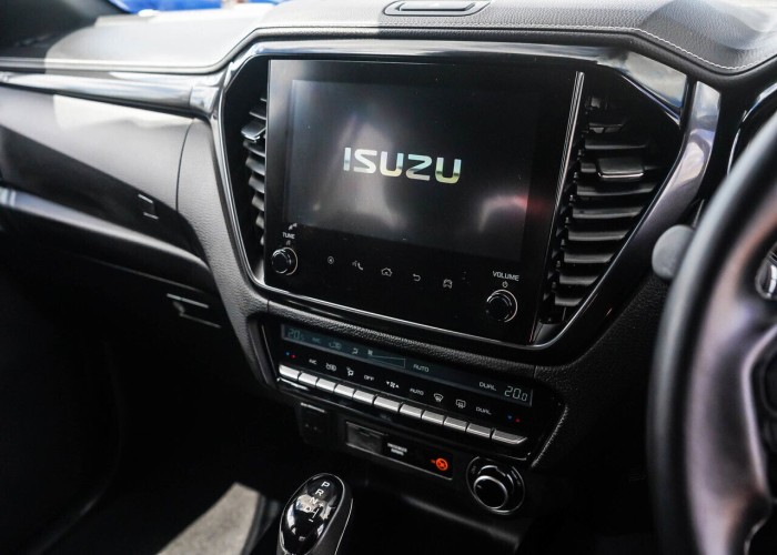 Used 1
                    ISUZU
                     for Sale Image