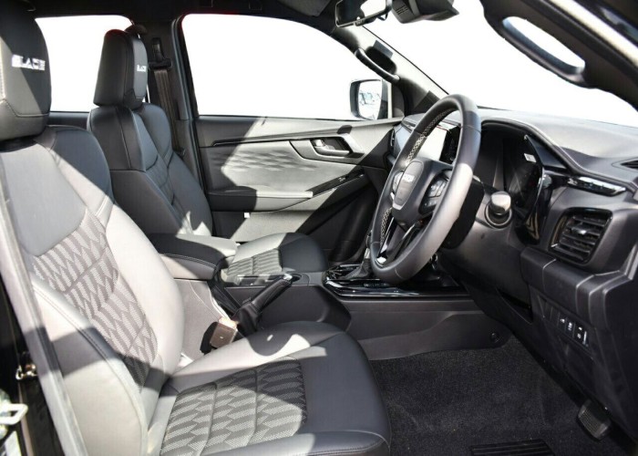 Used 1
                    ISUZU
                     for Sale Image