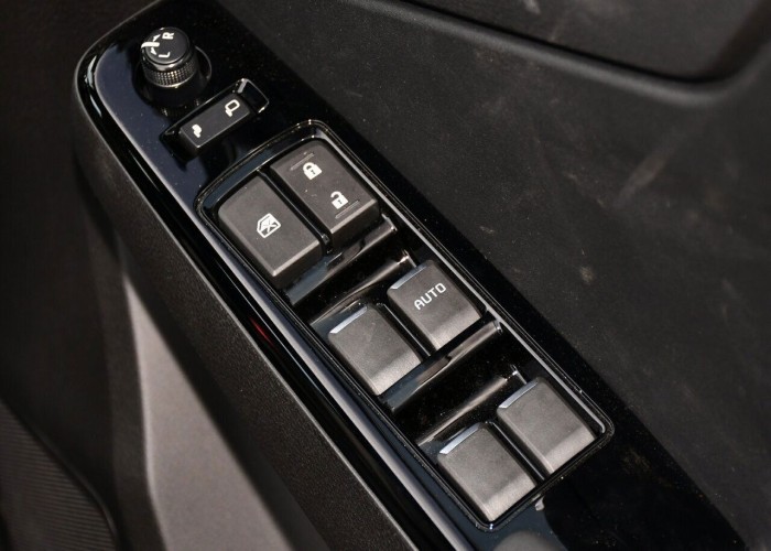 Used 1
                    ISUZU
                     for Sale Image