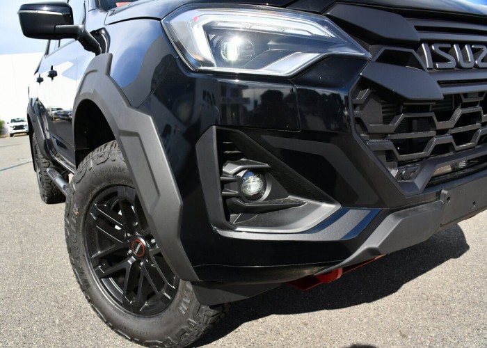 Used 1
                    ISUZU
                     for Sale Image